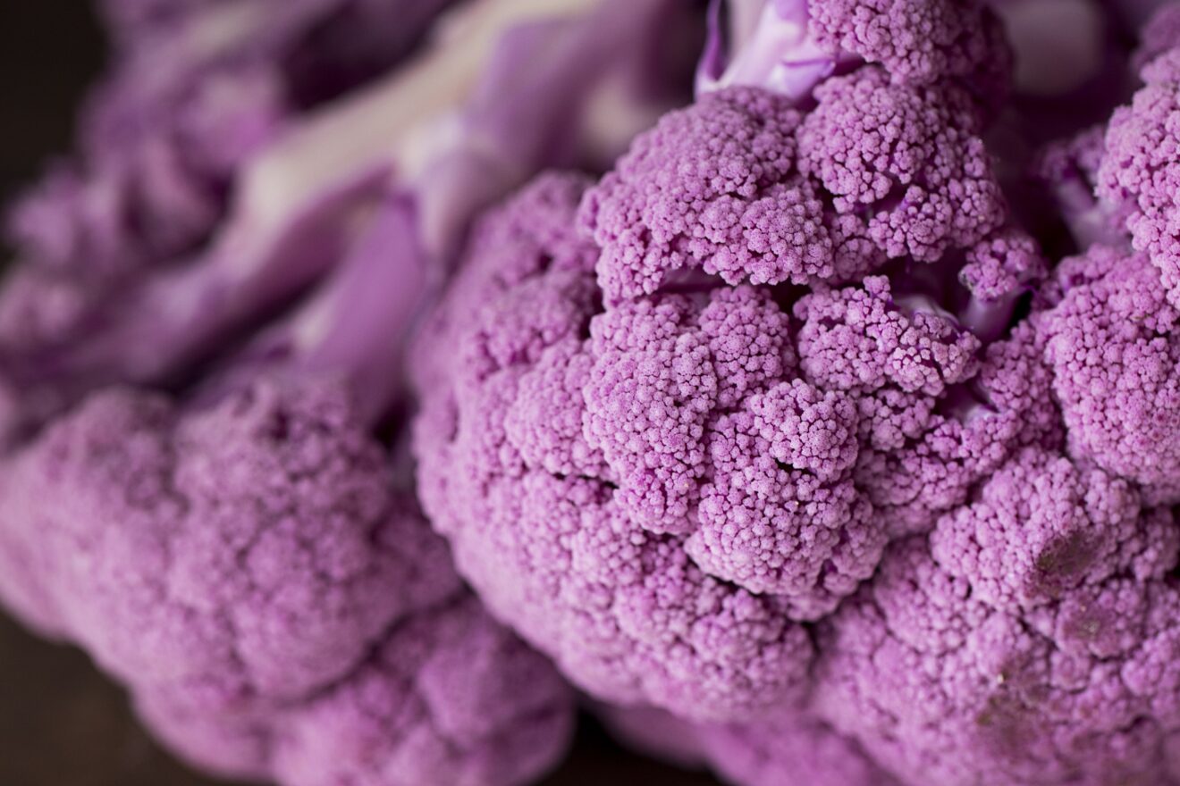 解離性同一性障害の初期の兆候や症状は何ですか?